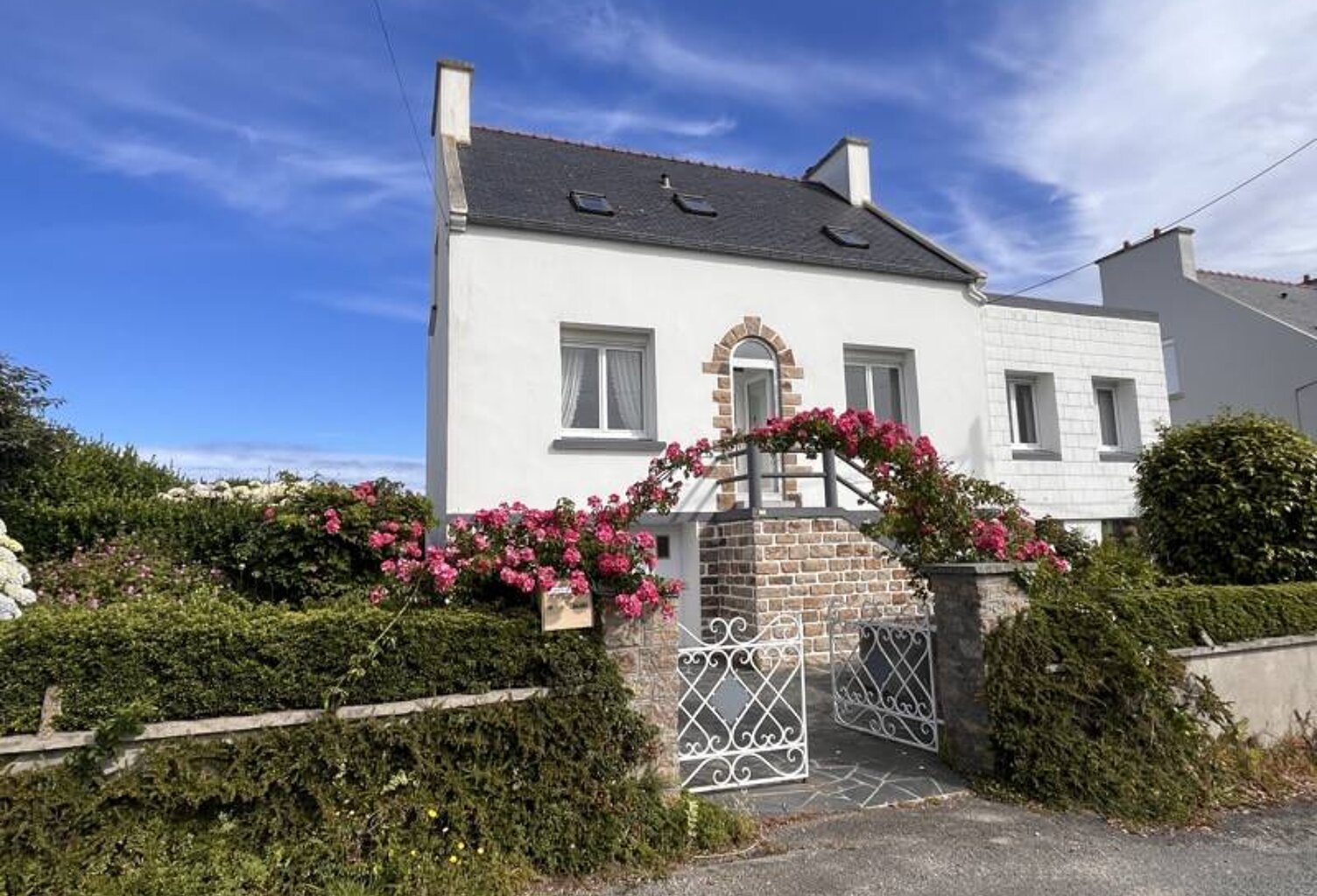 Vente maison 8 pièces 124 m² Ploudalmézeau (29830) — photo 1