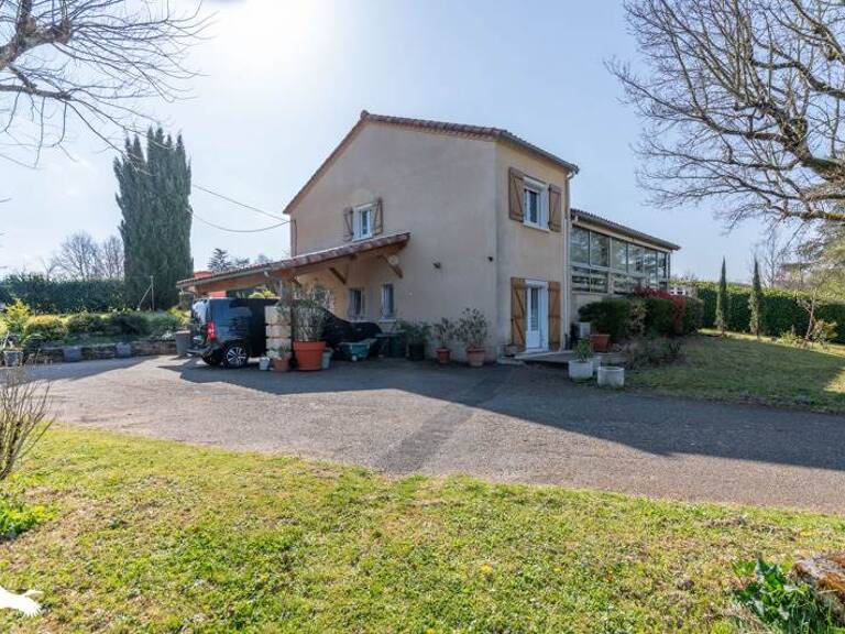 Contemporaine de 7 pièces principales — photo 1