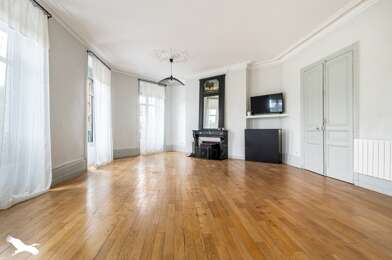Appartement 5 pièces 254880 €