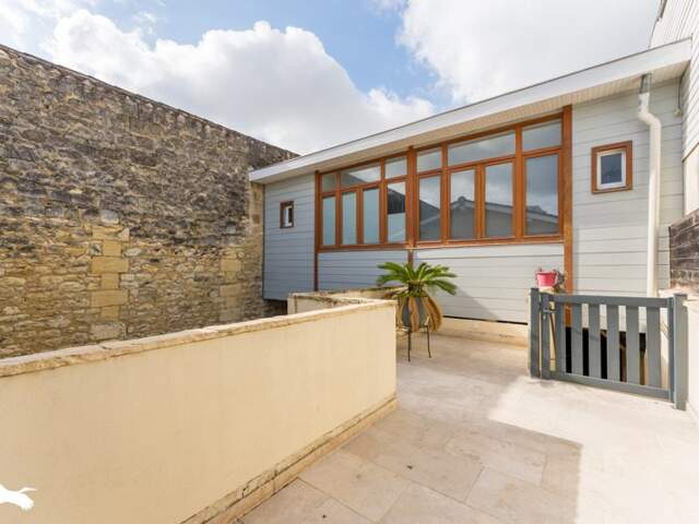 Immeuble à Bordeaux — photo du bien
