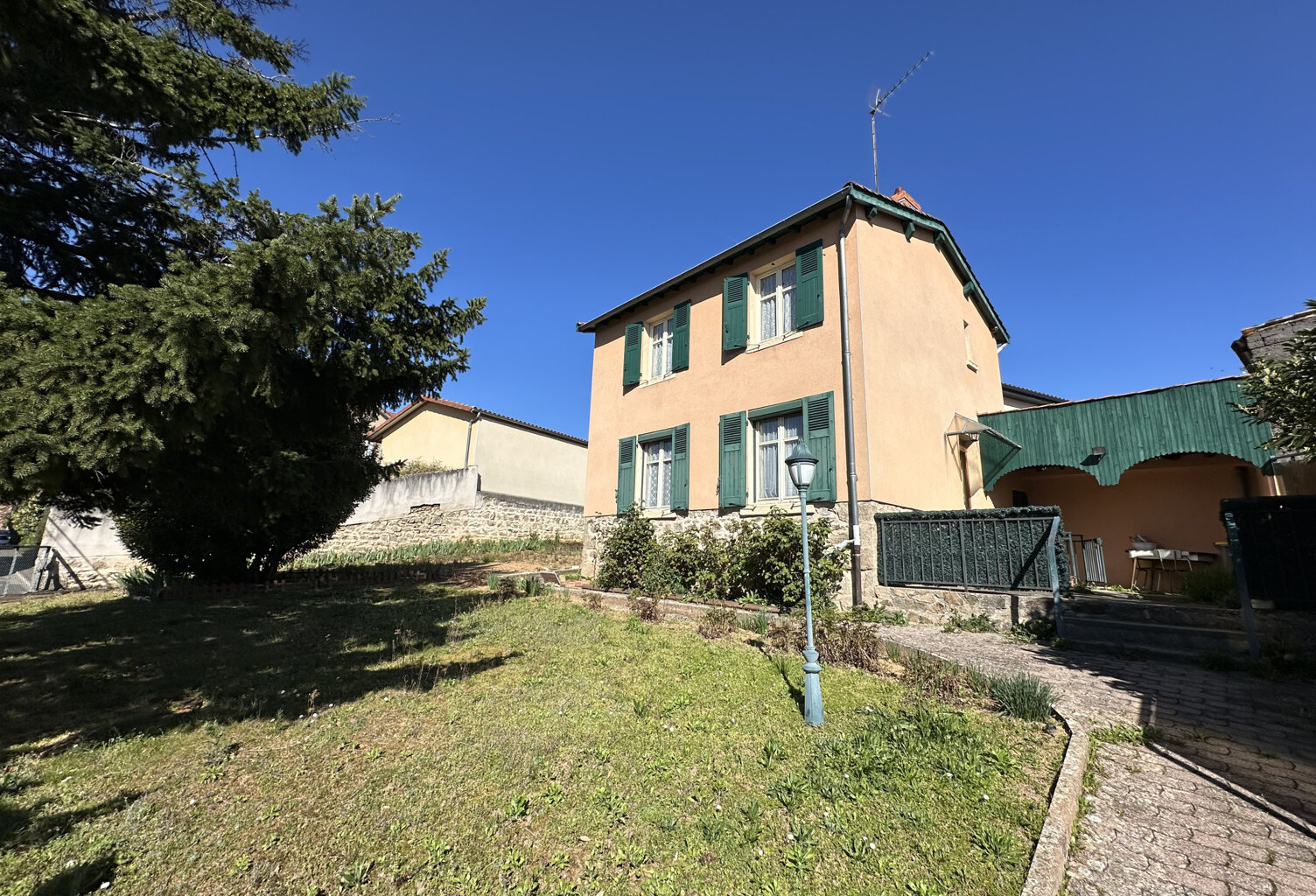 Maison de 70 m2 au coeur de Thurins — photo 1