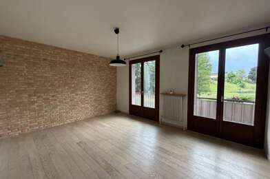 Appartement 3 pièces 830 €