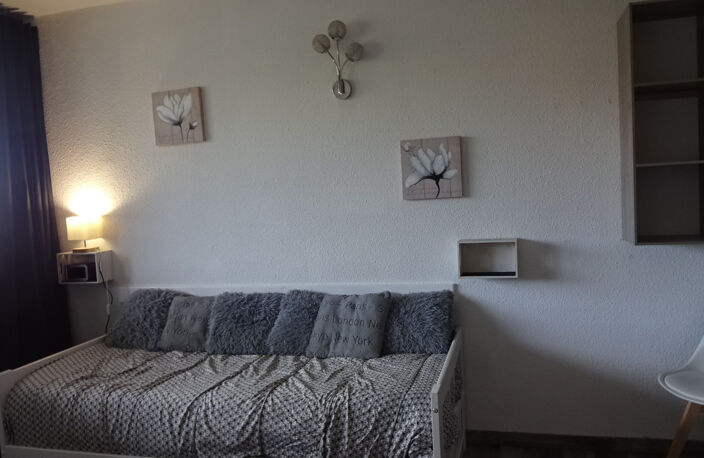 STUDIO RENOVE AVEC CELLIER/ LE PLA D'ADET — photo 5