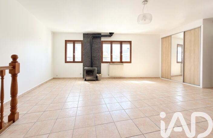 Vente Maison/villa 5 pièces — photo 2