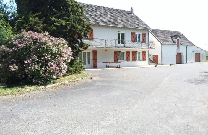 Vente maison 8 pièces 199 m² Saint-Romain-sur-Cher (41140) — photo 2