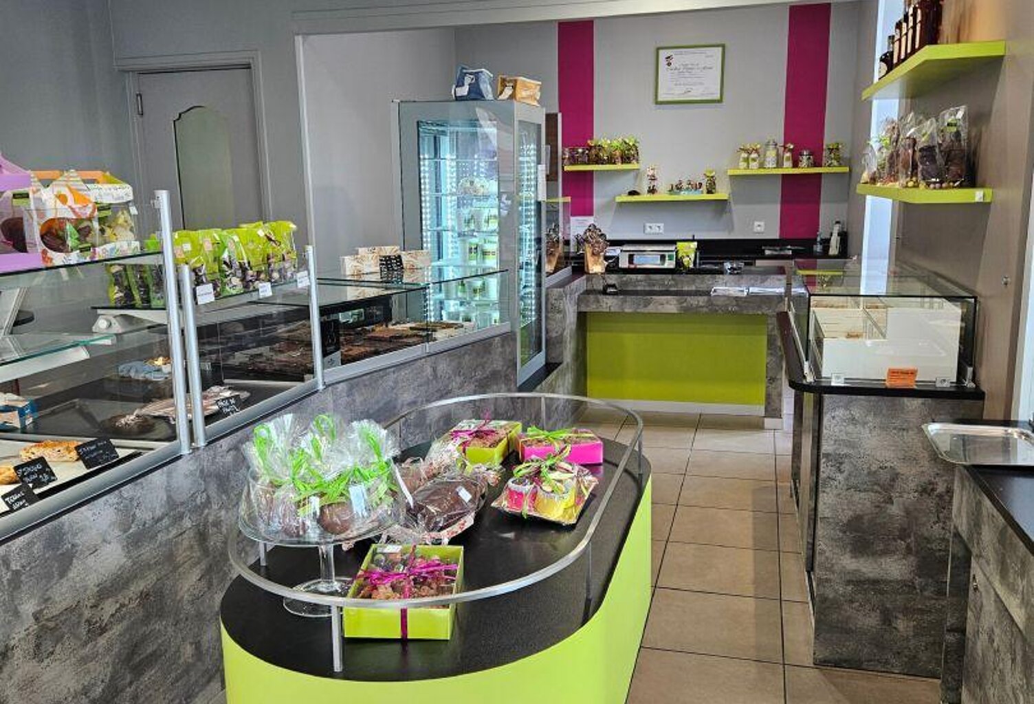 Vente Boutique/Local commercial 152 m&sup2; — photo 1