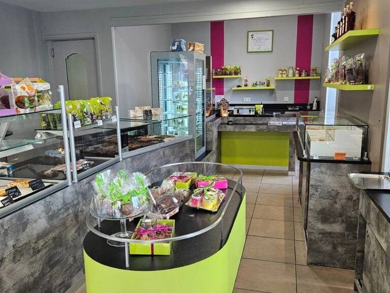 Vente Boutique/Local commercial 152 m&sup2; — photo 1