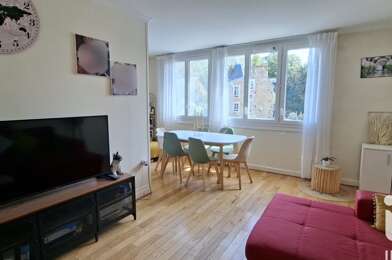 Appartement 3 pièces 1330 €