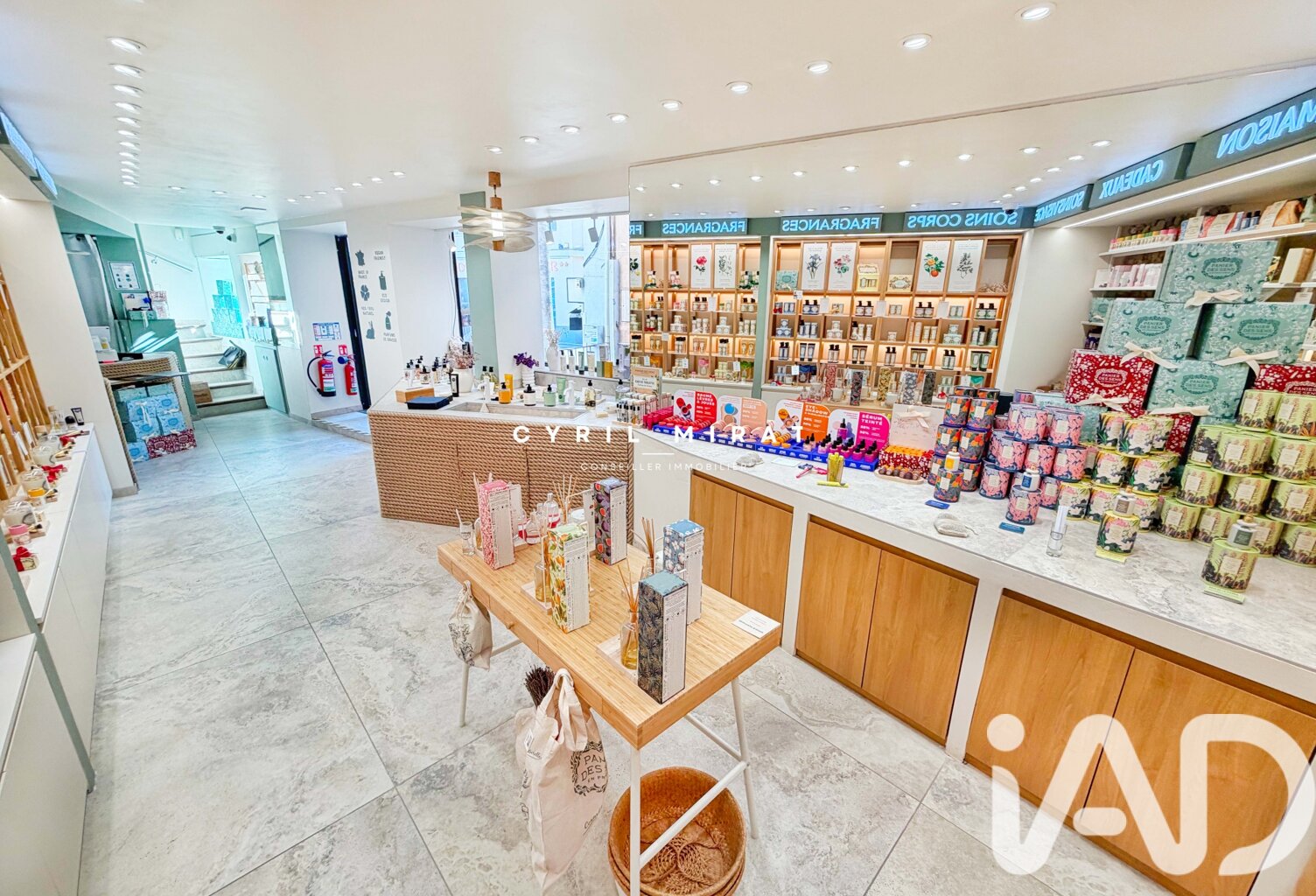 Vente Divers Commerces 120 m&sup2; — photo 1