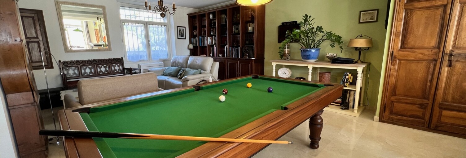 Maison 7 Pièces 209 m² à vendre à Carpentras (84200)