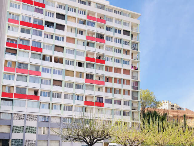 4 pièces 72 m2 loué dans Résidence sécurisée — photo du bien