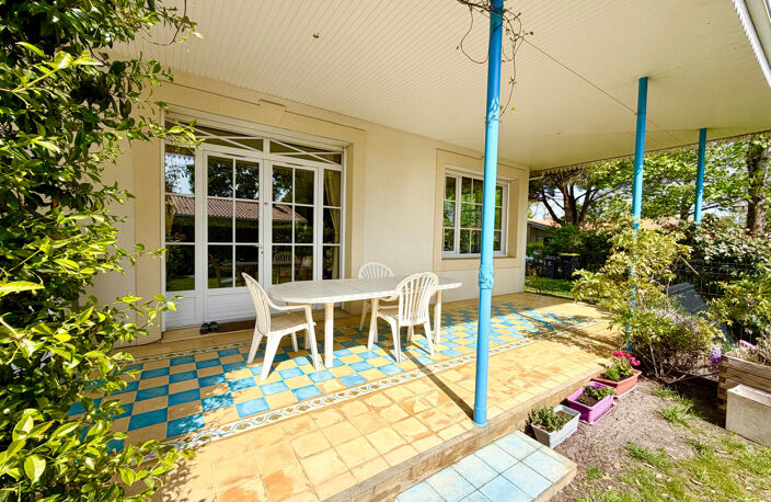 ANDERNOS - MAISON 4 CHAMBRES AVEC PISCINE SUR BEAU TERRAIN D — photo 3