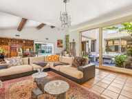 - CHATEAUNEUF LES MARTIGUES (13) - MAISON DE PRESTIGE - T10 - 3 SUITES PARENTALES + 3 CHAMBRES - PISCINE -TERRASSE - PARKING - CAVE — photo 4