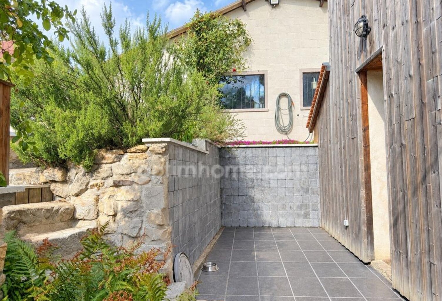 SAINT CYR SOUS DOURDAN. Maison de charme rénovée 120 m² – Suite parentale – Garage – Dépendances – Jardin 424 m² – Terrasse 35 m² — photo 1