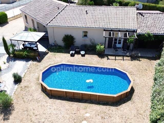 A SAISIR ! Maison de plain-pied de 125m² - 4 chambres - Agris (16) — photo du bien