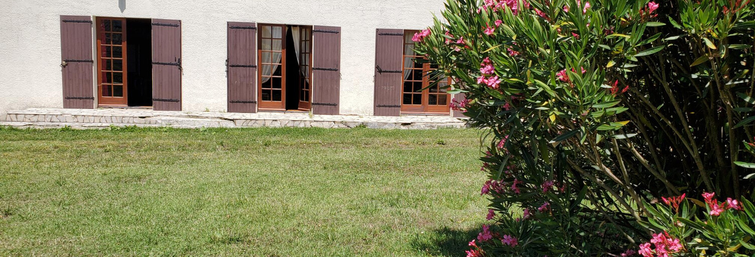 Maison 8 Pièces 197 m² à vendre à Barzan (17120)