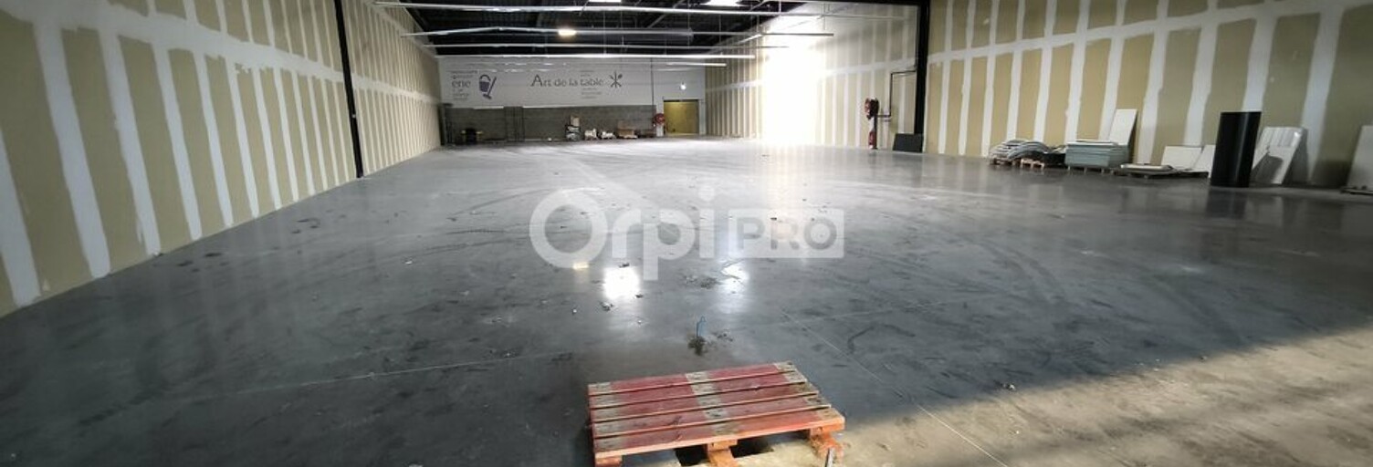 Commerce  1700 m² à louer à Lubersac (19210)