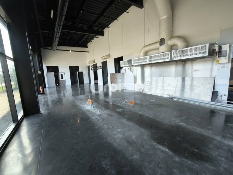 LOCAL COMMERCIAL A LOUER — photo 1