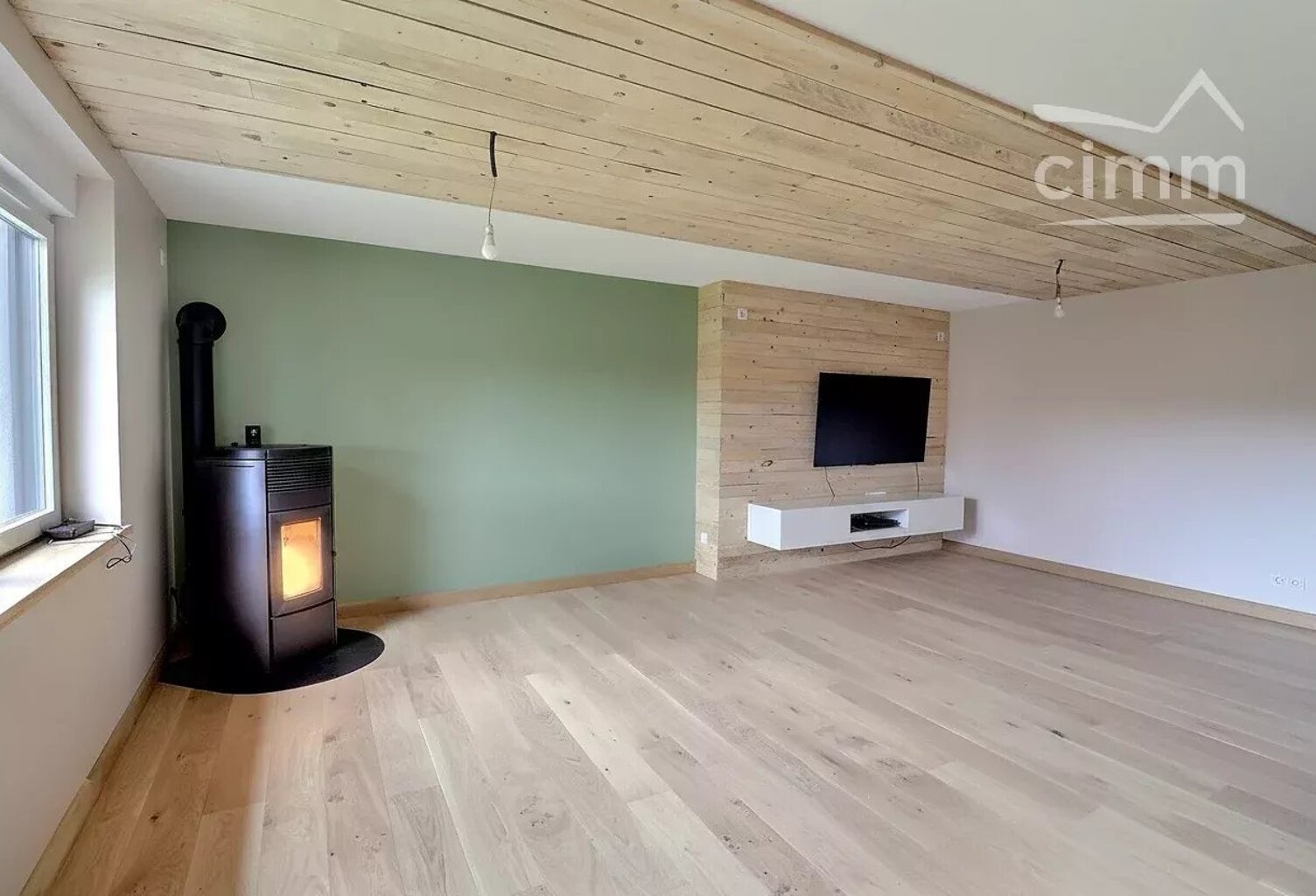 Maison individuelle plain pied d'une surface de  142 m² à PETITE — photo 1
