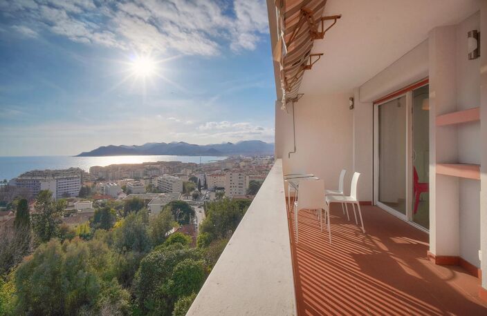Dernier étage - Vue mer - Croix des Gardes - Garage — photo 2