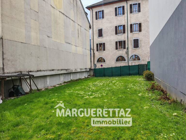 Terrain constructible centre La Roche sur Foron — photo 1