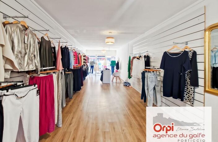 Bien Commercial À Vendre — photo 3