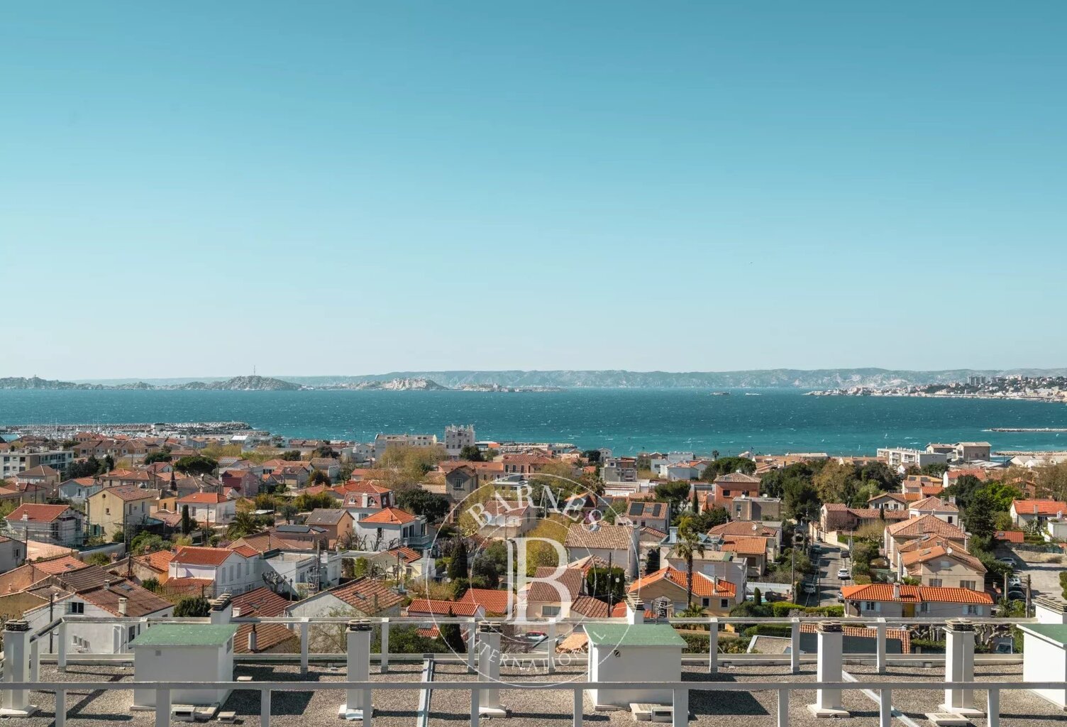 Vente - Toit terrasse - 13008 Marseille - Vue panoramique mer — photo 1