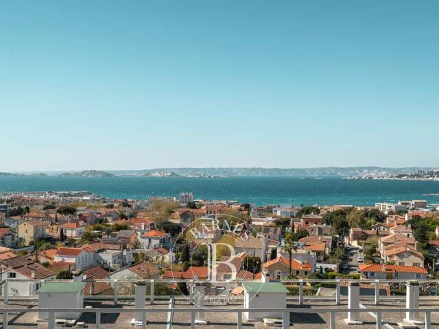 Vente - Toit terrasse - 13008 Marseille - Vue panoramique mer — photo du bien