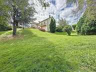 SAULIEU SPACIEUSE MAISON FAMILIALE AVEC JARDIN ARBORÉ — photo 2