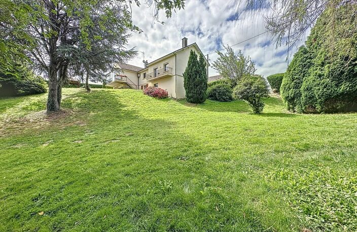 SAULIEU SPACIEUSE MAISON FAMILIALE AVEC JARDIN ARBORÉ — photo 2