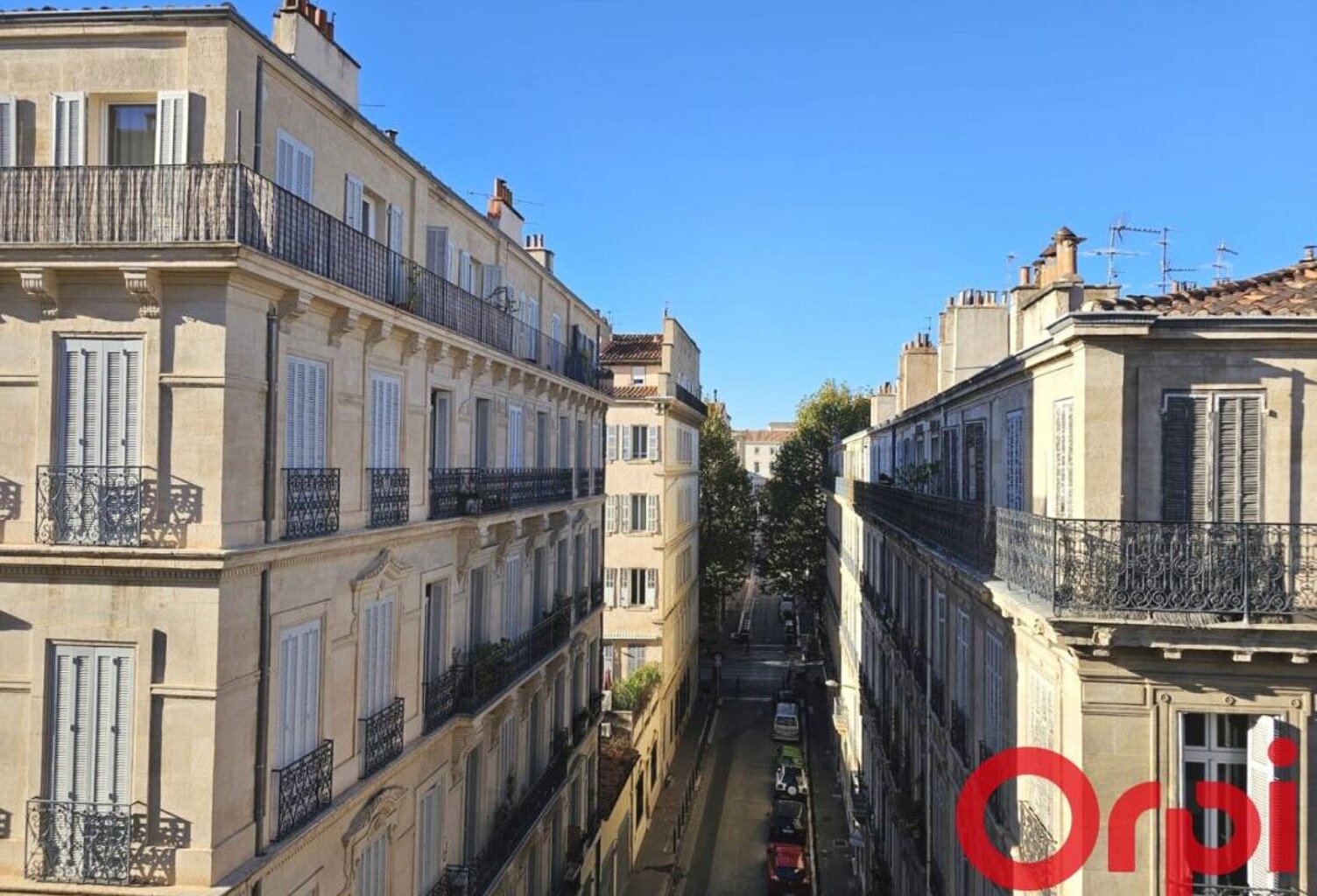 Appartement T3/4 avec balcon et cave quartier Lonchamp Marseille 13001 — photo 1