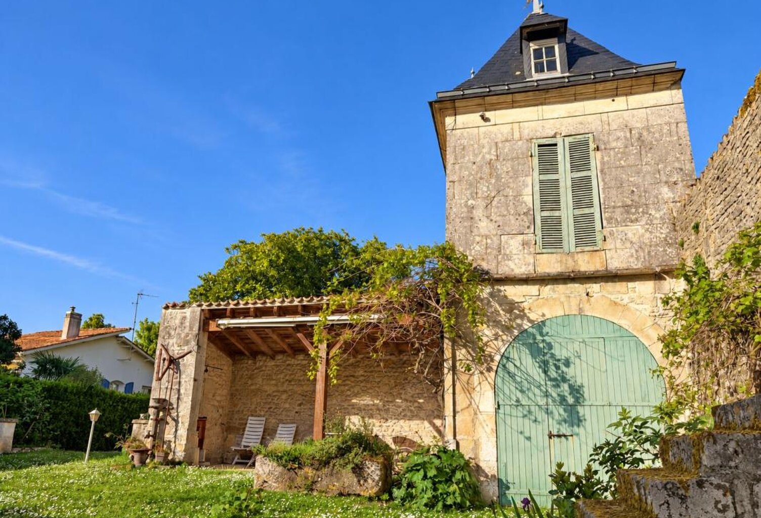 Maison de Maître à vendre centre de Cozes — photo 1
