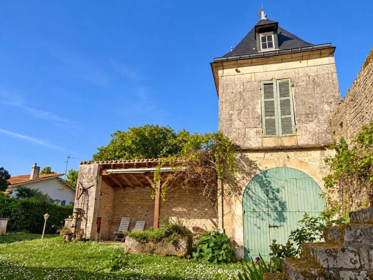 Maison de Maître à vendre centre de Cozes — photo 1