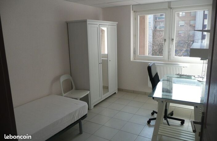 Appartement 62 m2  4 pièces LYON 7EME ARRONDISSEMENT (69) — photo 4