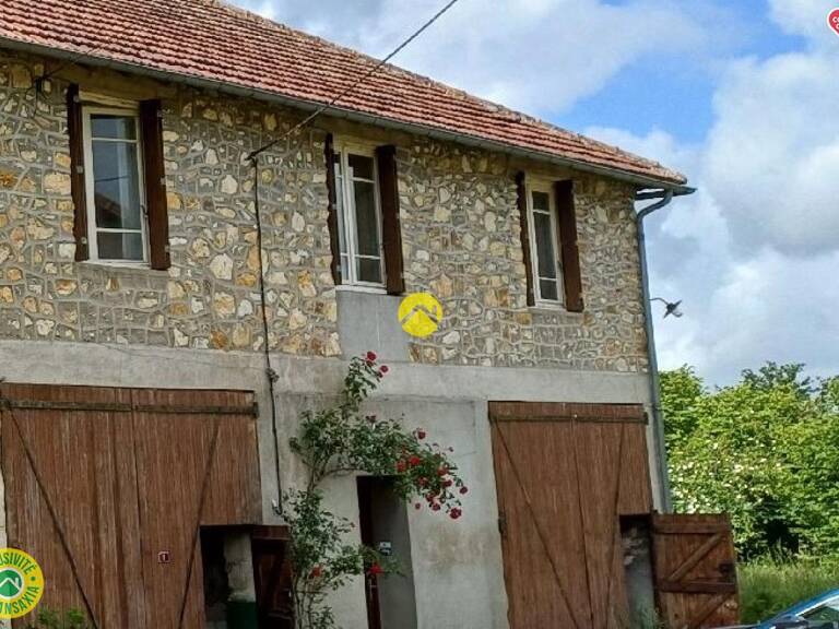 Maison élevée sur sous sol — photo 1