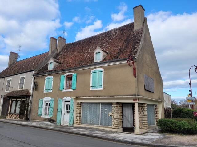 VALIGNY ( 03 ) A Vendre Maison de village 4 chambres  180m2  + appartement 1 chambre 43m2 — photo du bien