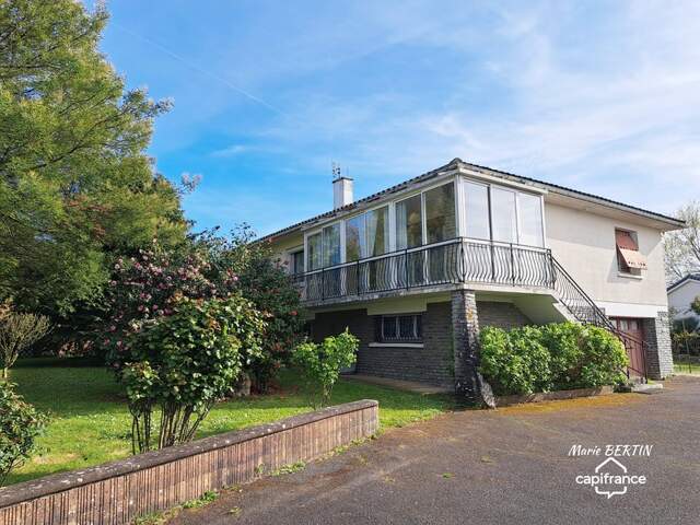 Maison à vendre 6 pièces MELLE (79) — photo du bien