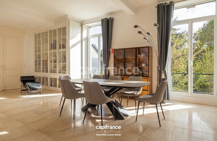 APPARTEMENT HAUSSMANNIEN D'EXCEPTION AVEC GRANDE PIÈCE À VIVRE DE PLUS DE 70M2 — photo 3
