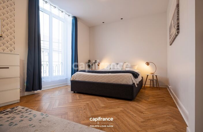 APPARTEMENT HAUSSMANNIEN D'EXCEPTION AVEC GRANDE PIÈCE À VIVRE DE PLUS DE 70M2 — photo 5