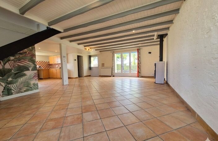 Maison à vendre 5 pièces LUSSANT (17) — photo 2