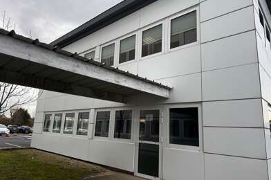 Bureau 1 pièces 900 €