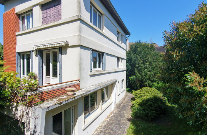Dpt Hauts de Seine (92), À vendre : Maison familiale d'exception de 217 m2 (290 au sol) – Calme absolu, proche RER Robinson et Vallée aux Loups — photo 2