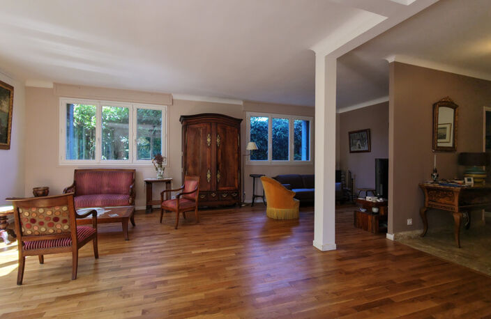 Dpt Hauts de Seine (92), À vendre : Maison familiale d'exception de 217 m2 (290 au sol) – Calme absolu, proche RER Robinson et Vallée aux Loups — photo 4