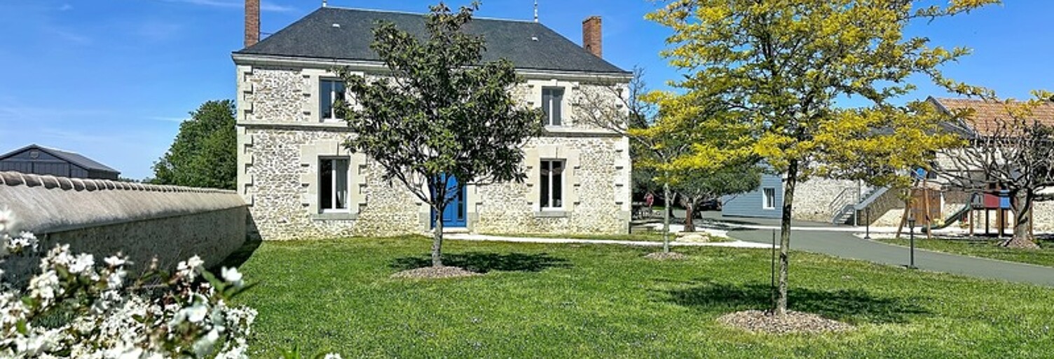 Maison 7 Pièces 241 m² à vendre à Luzay (79100)