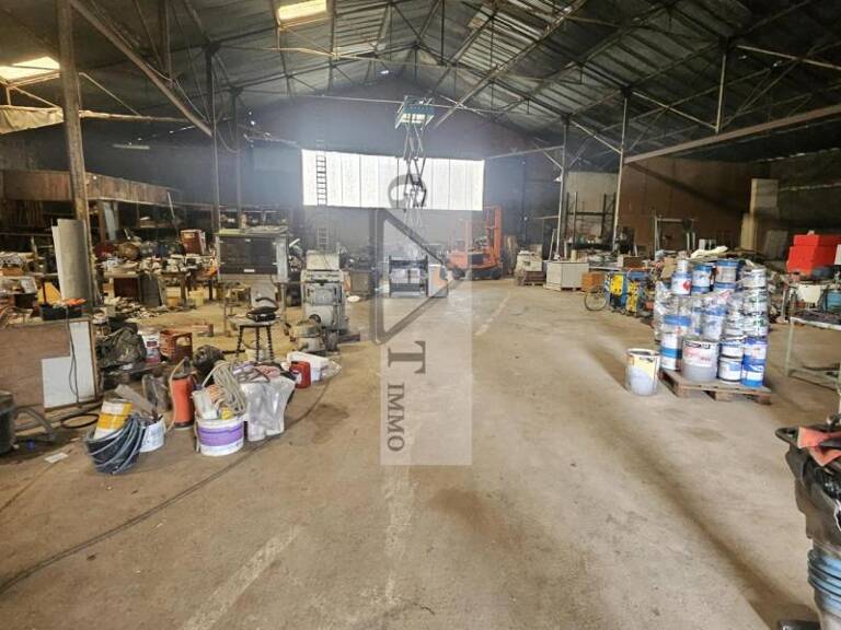 Entrepot 1000 m² A SAISIR — photo 1