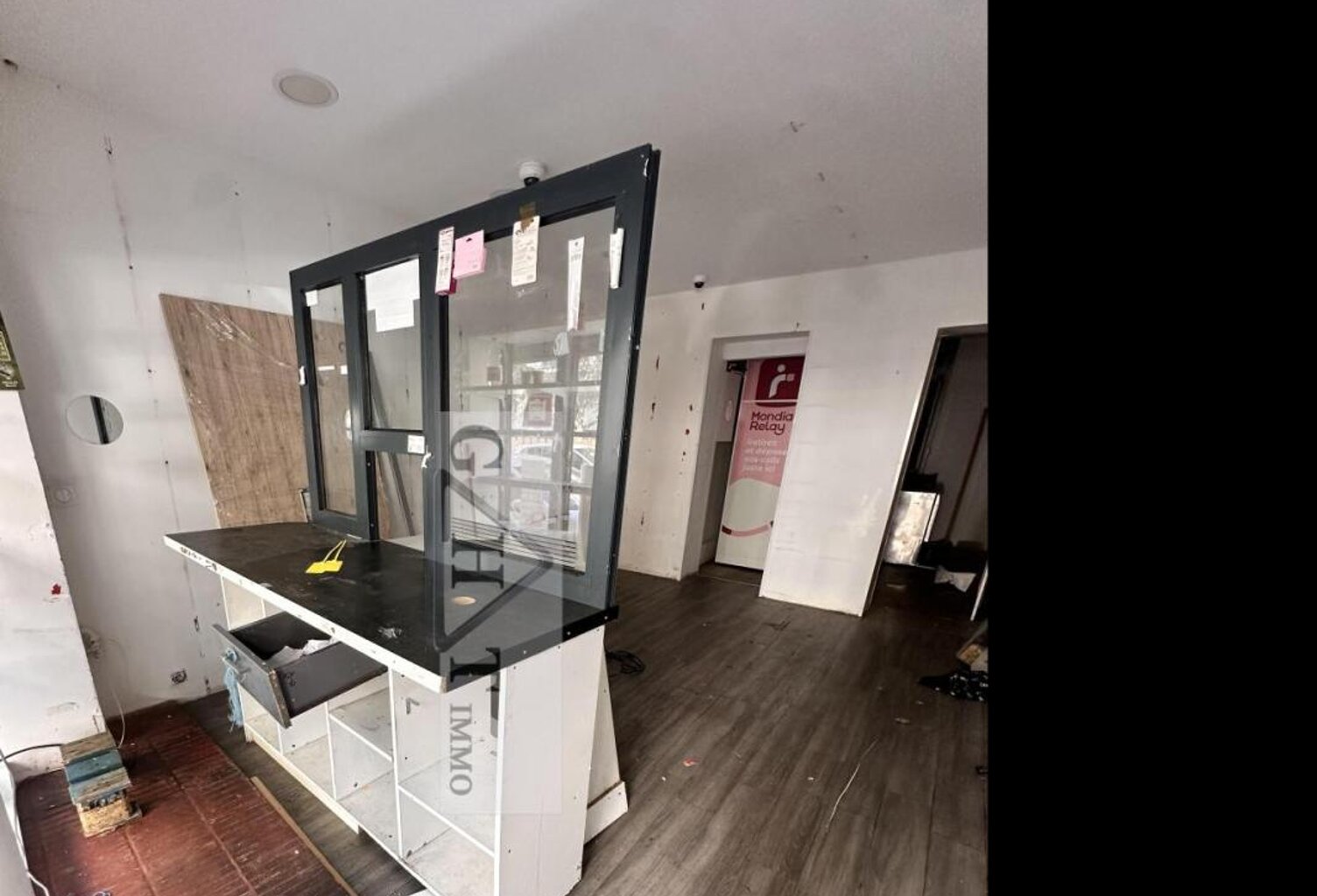 Local commercial — photo 1