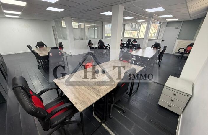 A vendre 242M²– Espace de bureaux – Montreuil — photo 2