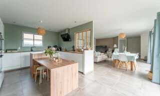 Maison 8 Pièces 196 m² à vendre à Camblanes-et-Meynac (33360)