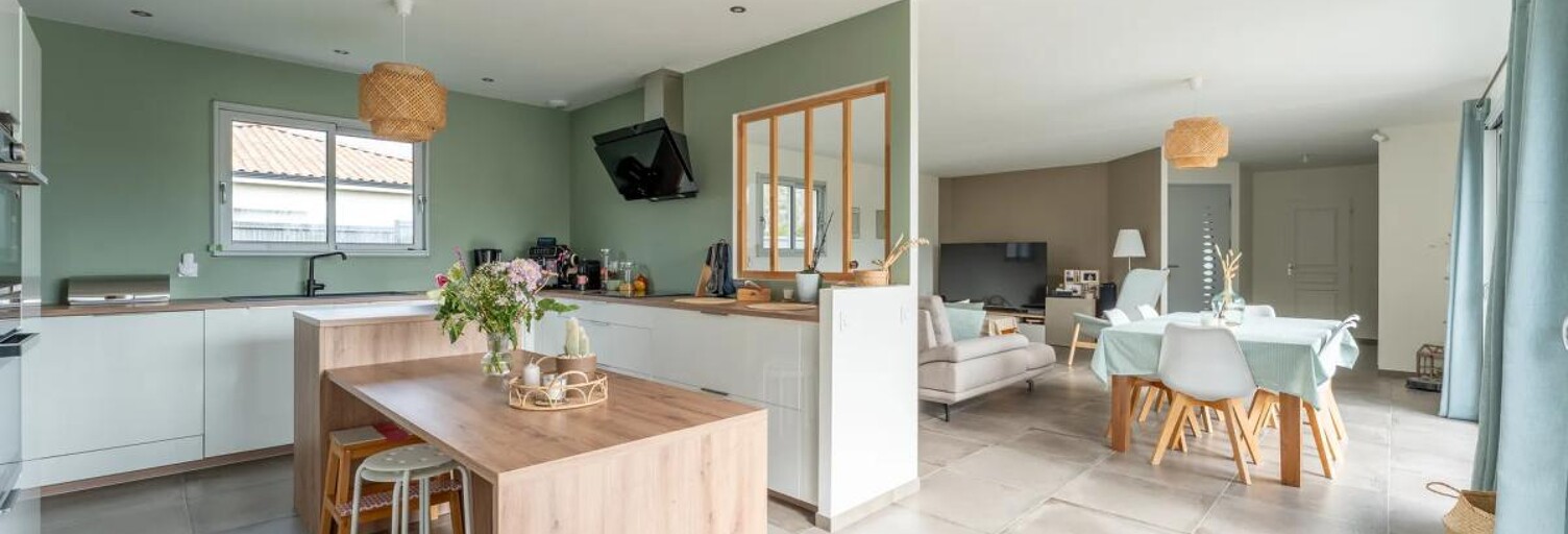 Maison 8 Pièces 196 m² à vendre à Camblanes-et-Meynac (33360)