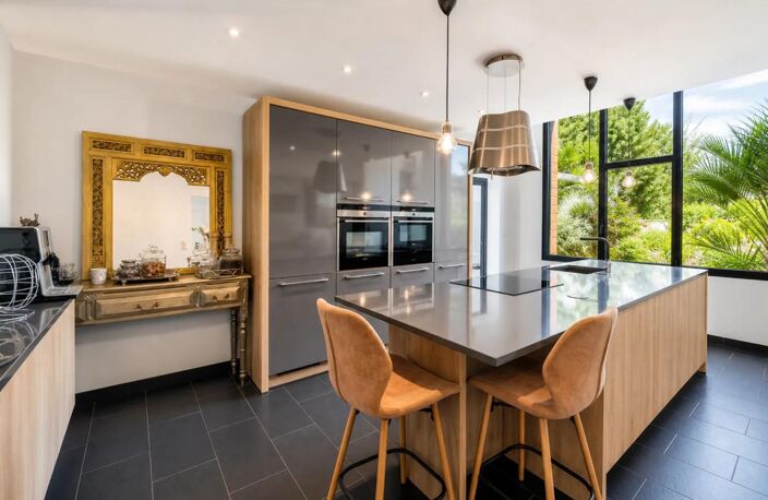Maison contemporaine 242m2 avec piscine — photo 3